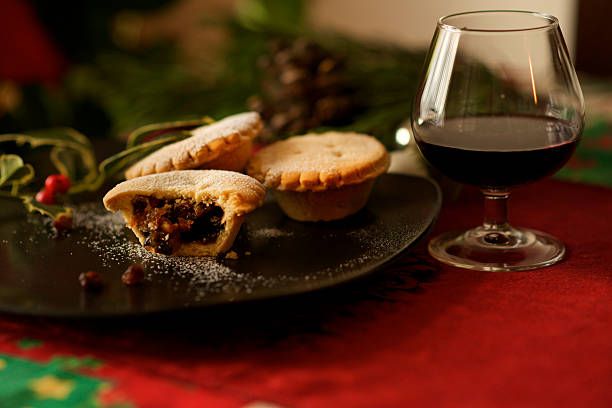 Mince pie and mulled wine